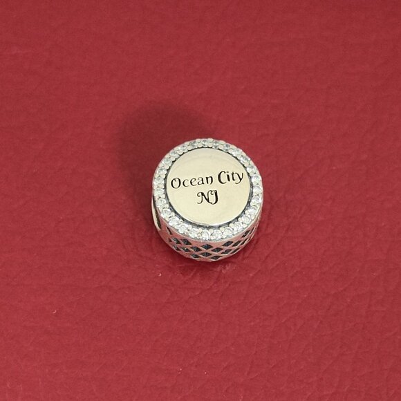 Pandora Ocean City Lifeguard Stand Exclusive Bead Charm S925 Silver with box - Picture 2 of 6